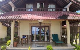 Apa Kabar Villas